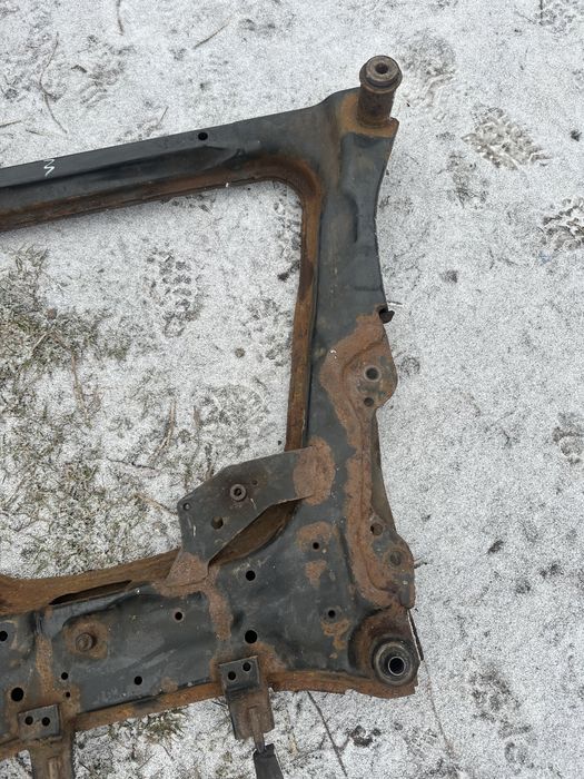 Підрамник подрамник балка Nissan Juke F15 11-18