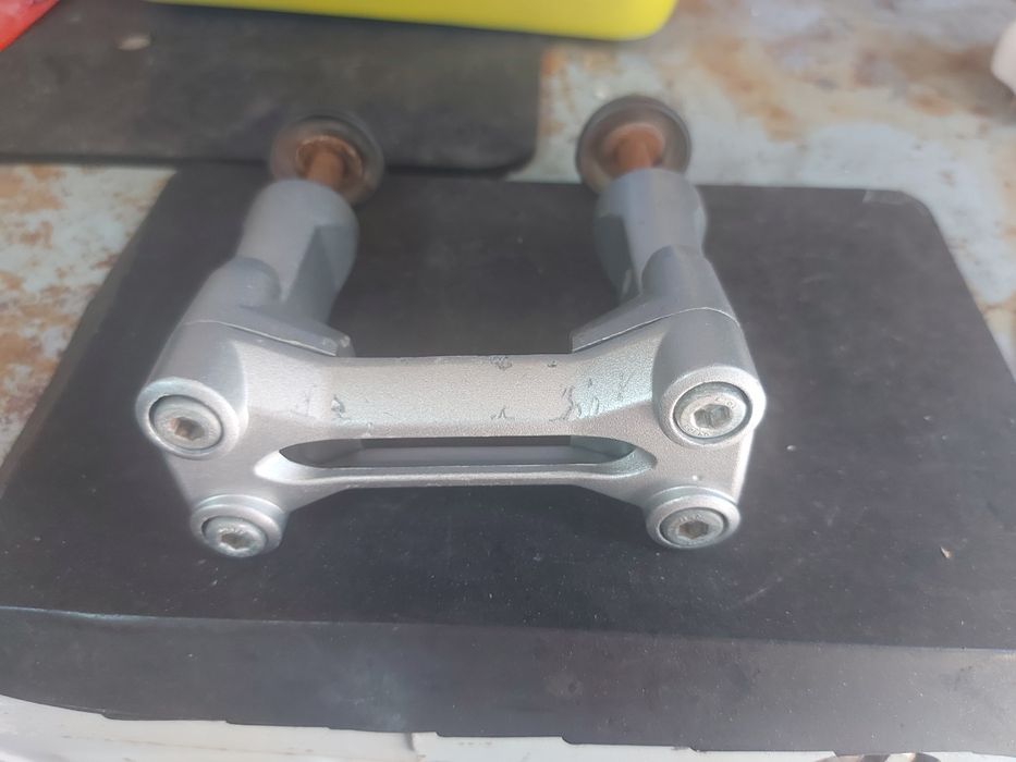 Кріплення руля Yamaha FZ1 FZ8