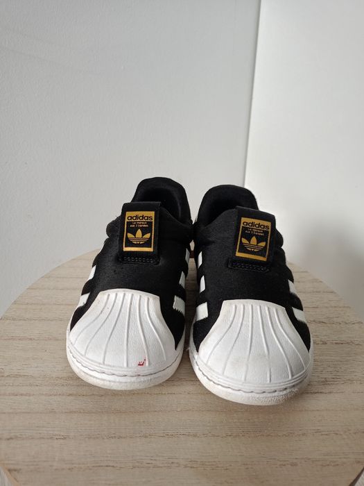 Wsuwane buty adidas super Star 23.5