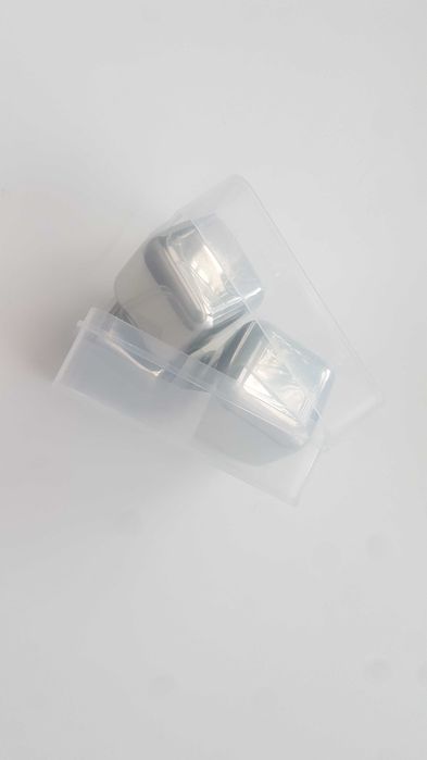 do kolekcji - metalowe kostki lodu - 4szt - nowe