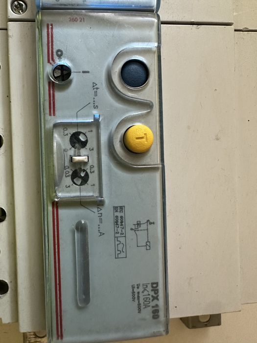 Wyłącznik mocy DPX 160 + blok różnicowoprądowy DPX 160 Legrand