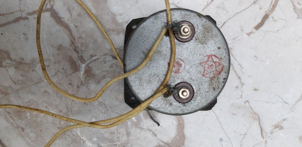 Измеритель силы тока вольтметр