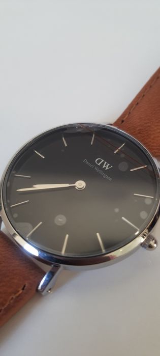 Relógio em couro Daniel Wellington