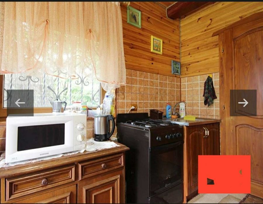 Здається будинок,в с.Дийда,,.біля озера