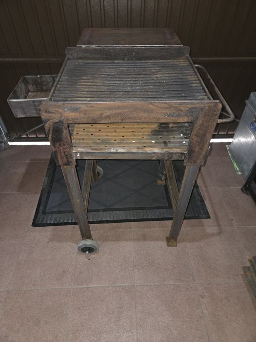 Grill Solidny Własna robota wystarczy pomalować