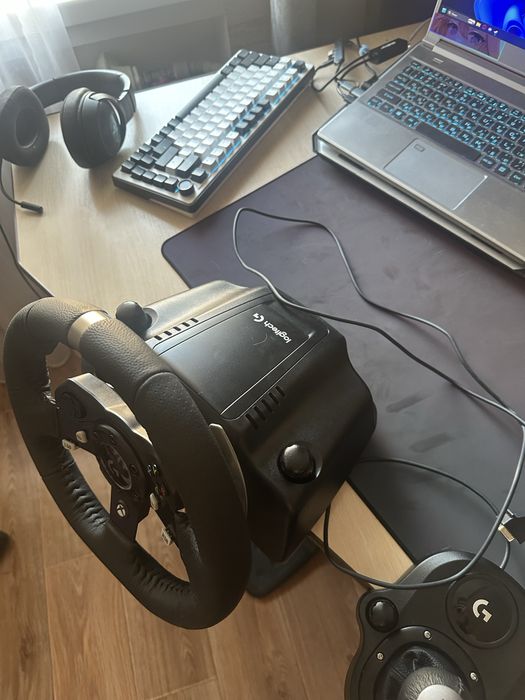 Руль Logitec + кок пит g920