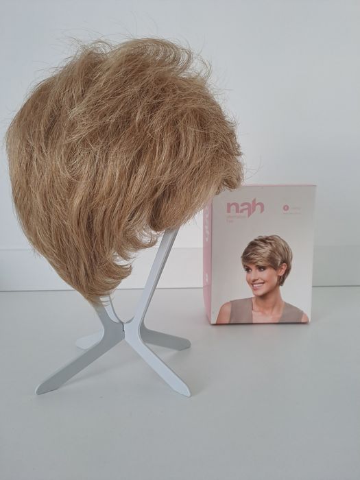 Krótka peruka damska blond NAH Alternative Hair (włókno modakrylowe)