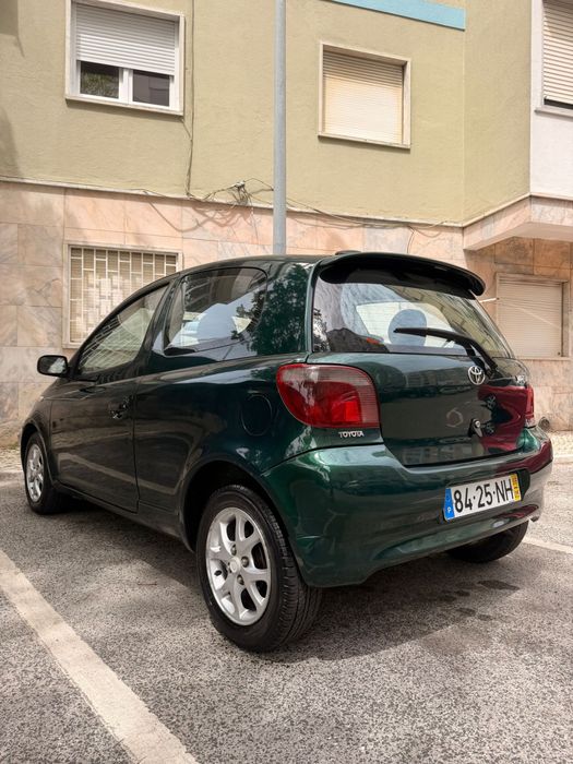 Yaris Toyota  1.0 vvti 1999 foto 3