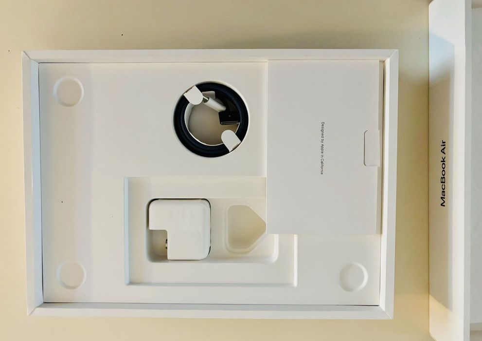 MacBook Air M2 – 13" – Midnight – 8GB/512GB – Grade A