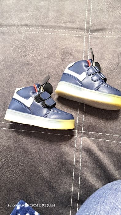 Ботиночки с мики маусом