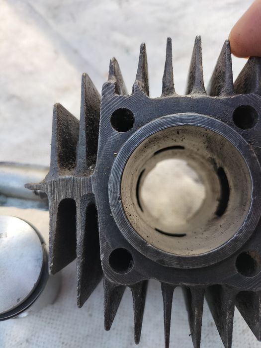 Żeliwny Cylinder do jawki 555