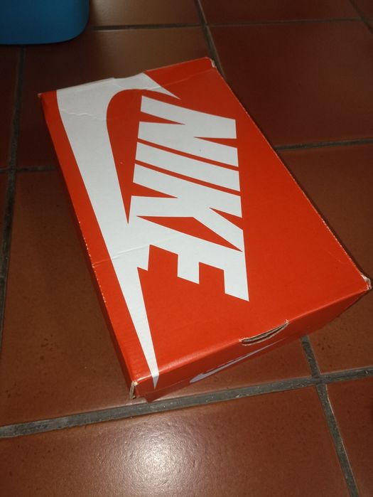 Sapatilha Nike Court Borough Mid 2