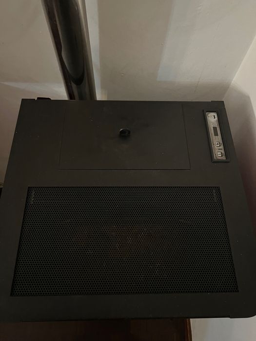 Salamandra a pellets Indigo Evo Burdeos 7 KW vermelho Freepoint.