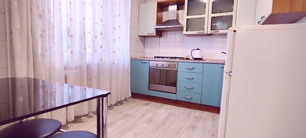 Подобово метро Шулявська однокімнатна