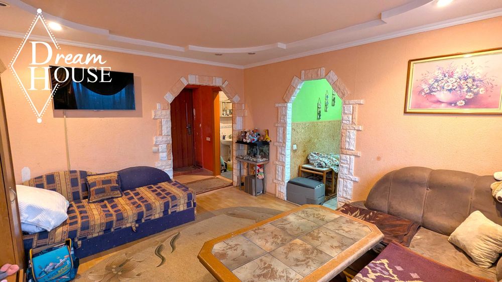 Продам 2-кімнатну квартиру по вул.Луцька