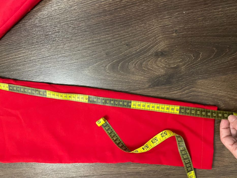 Ефектний червоний комбінезон на одне плече з одним рукавом, розмір S-M