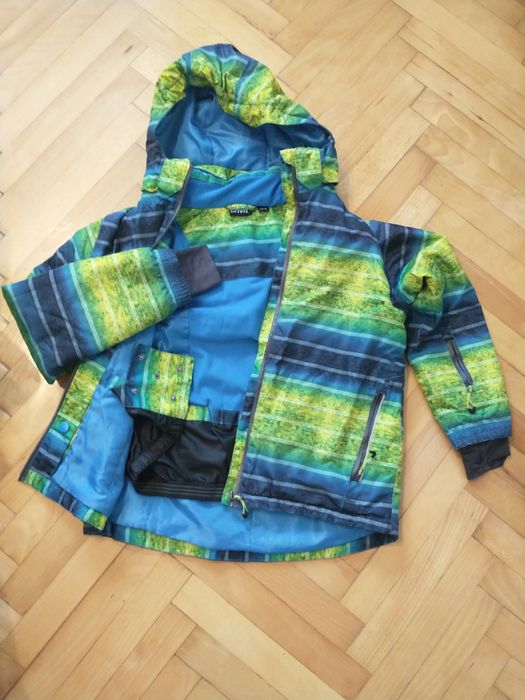 Kurtka narciarska dziecięca r.134/140 stan idealny