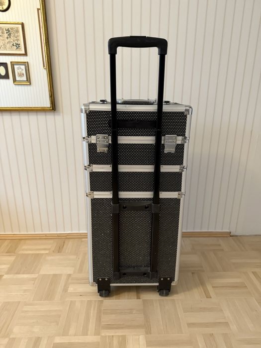 Duży kufer kuferek kosmetyczny na kółkach na kosmetyki XXL czarny