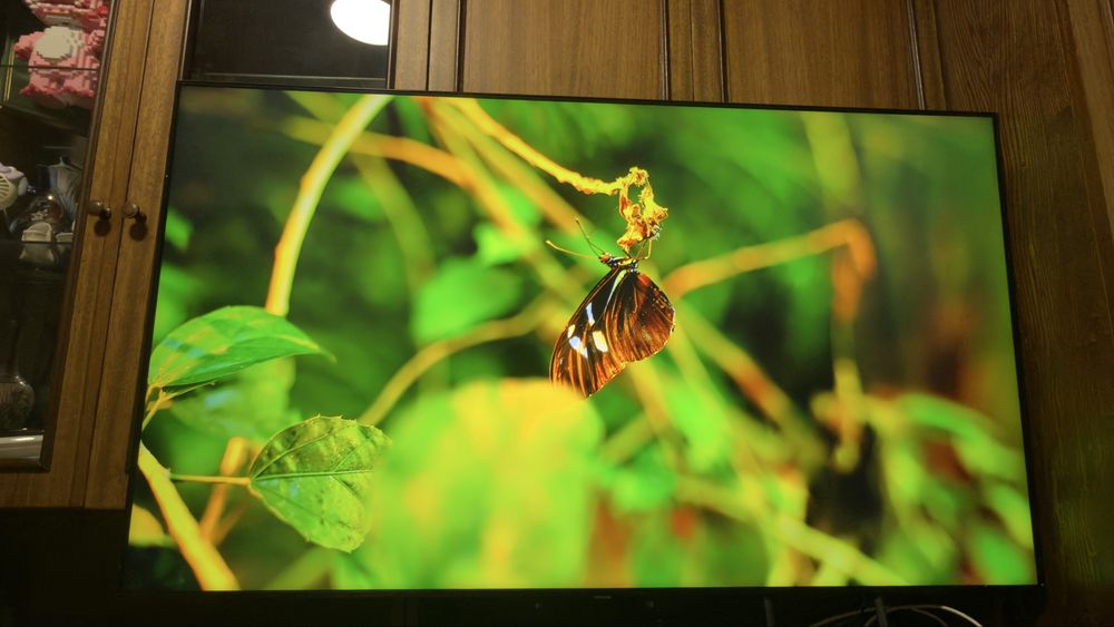 Продам Samsung UE55CU7100U 55” Crystal UHD 4K Smart TV