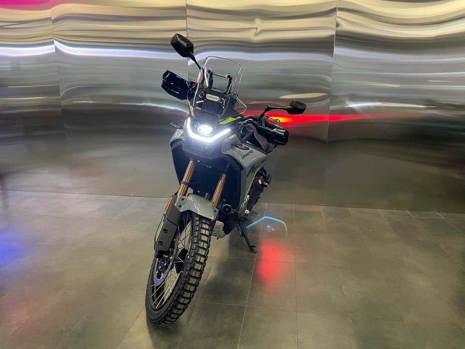 Мотоцикл CFMOTO 450MT