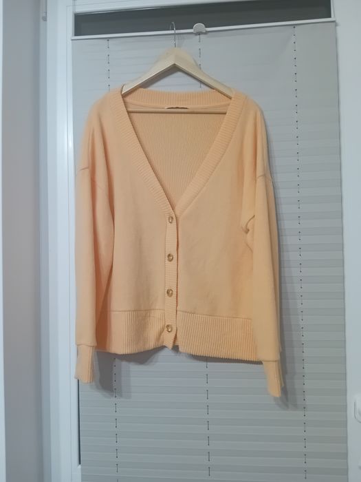 Sweterek rozpinany 46