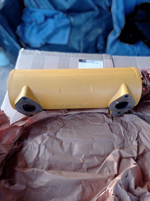 Продам новий масляний радіатор ,на єсковатори Caterpillar.