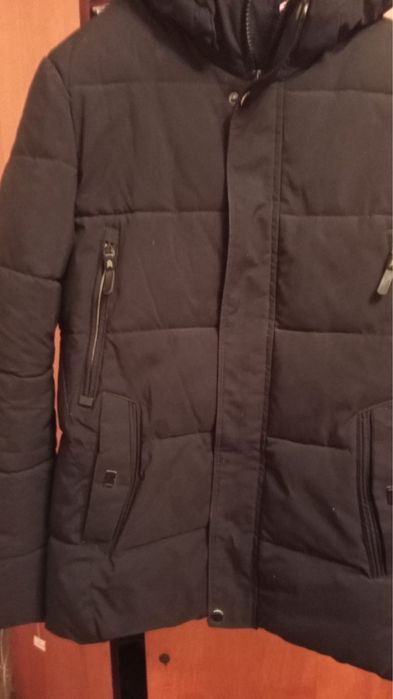 Чоловіча, зимова, тепла куртка.