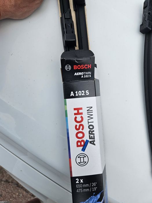 Щітки склоочисника Bosch Aerotwin A102S  650/475 мм . Двірники.