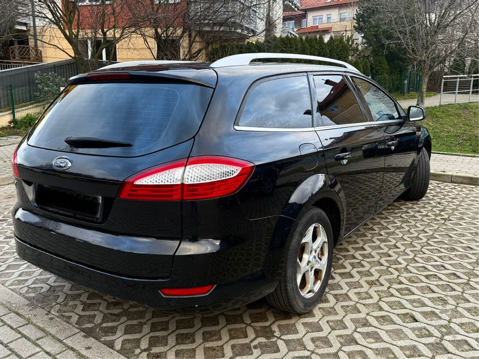 Ford Mondeo 2010 2.0 Beznyna wersja Titanium Kombi