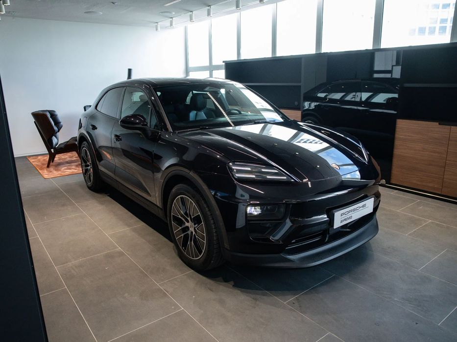 Porsche Macan Electric