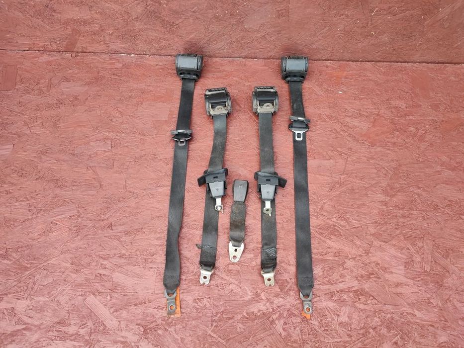 bmw e38 oryginalny komplet pasów bezpieczeństwa o nr. 8 217 390 / 8