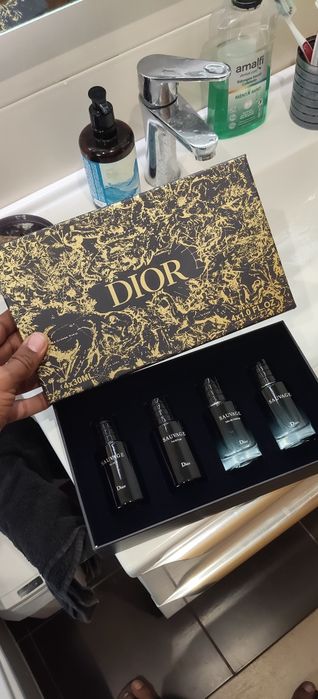 Caixa de perfumes Dior