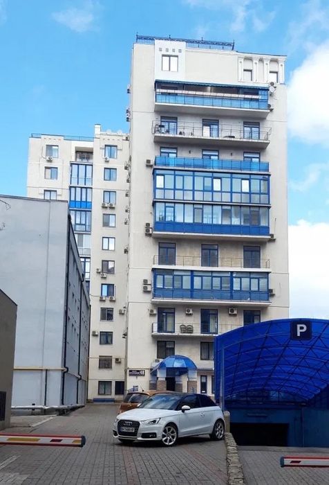 Аренда крытый паркинг в центре Одессы.