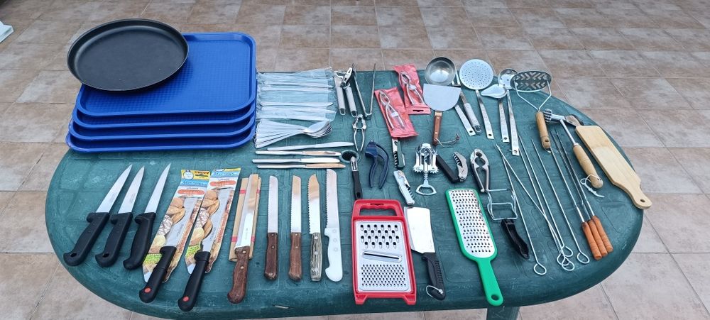 Talheres de cozinha diversos492297937423575040