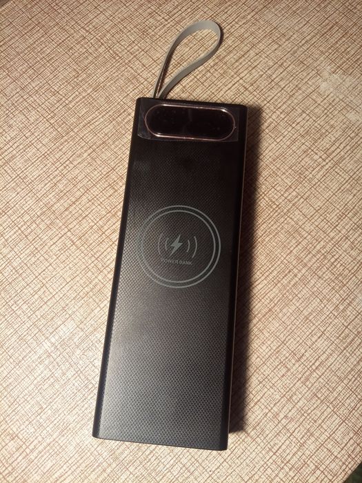 Павербанк 60000+ mAh з бездротовою зарядкою.