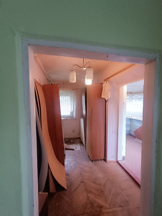 Продаж частини будинку в центрі Довжку