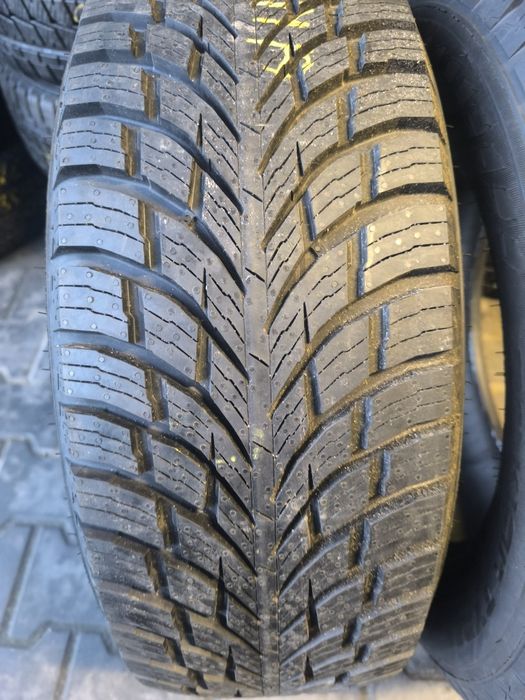 #Opony Nokian seasonprof 215/65/16C para