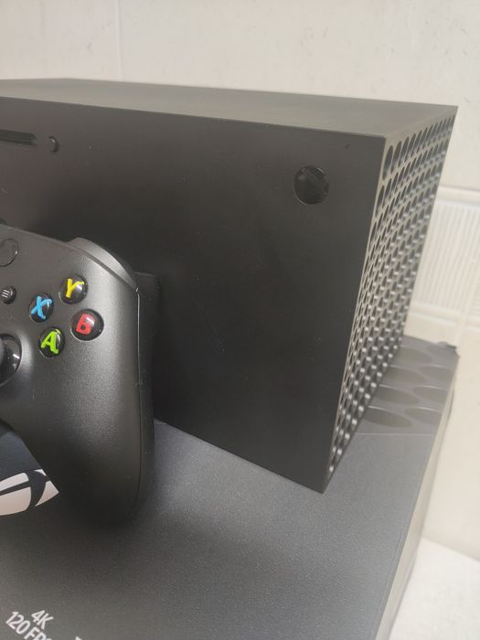 Xbox Series X 1TB  (Aceito retomas)