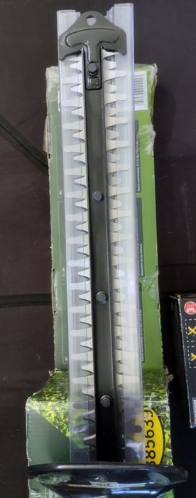 Corta sebes e lanterna a bateria 12v Parkside