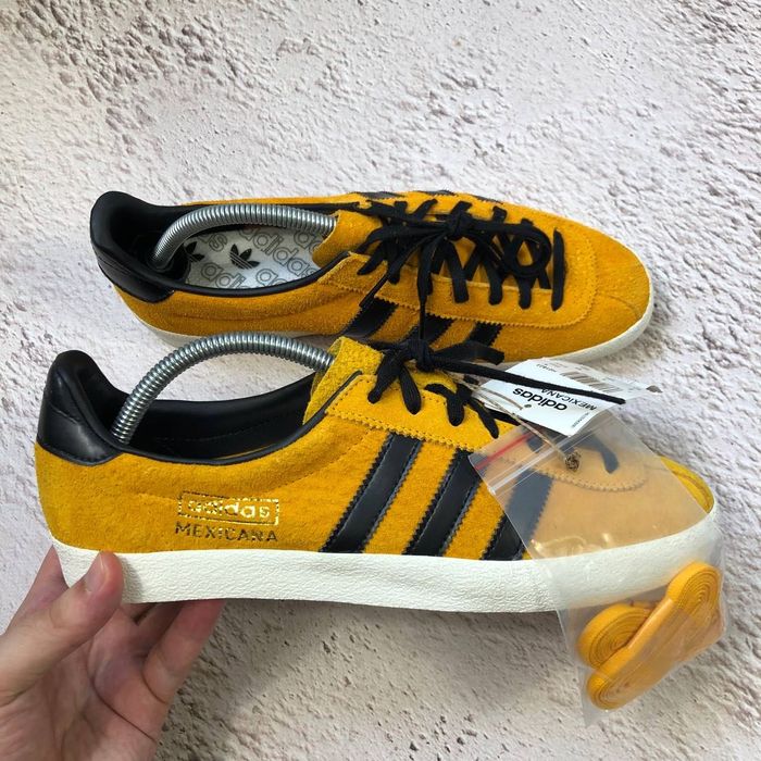 Adidas gazelle super yellow and black discount