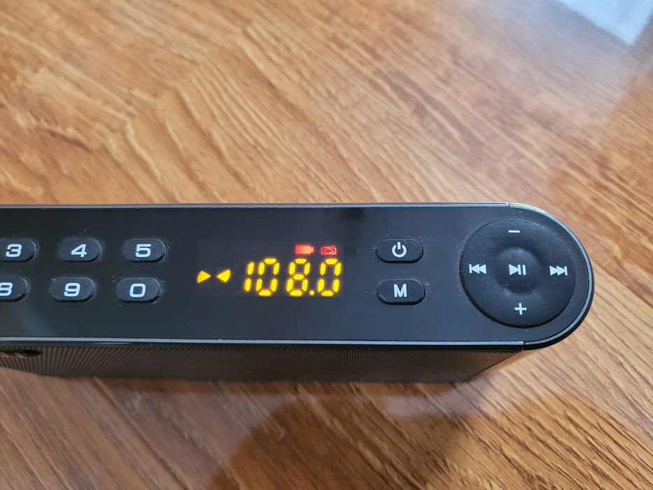 Акустична колонка з блютус, мп3, USB, TF флеш картою, ФМ радіо, AUX