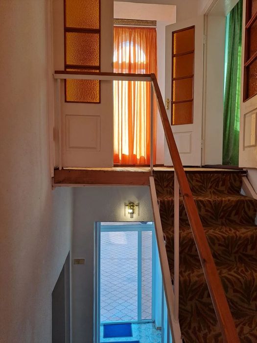 Продам двоповерховий будинок в Новомиколаївці.