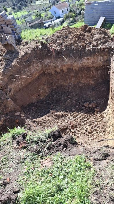 Serviço de mini giratória e basculante