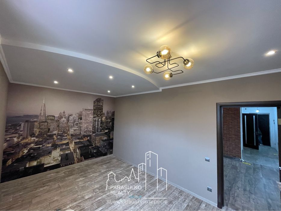 Продам велику 3-х кімнатну квартиру з терасою