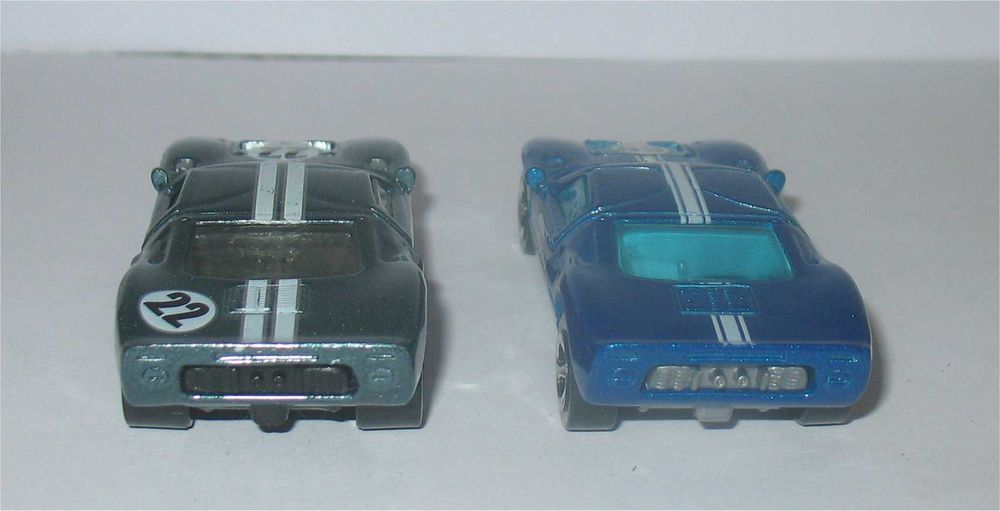 Hot Wheels - 2 Ford GT-40 (1999 e 2007)