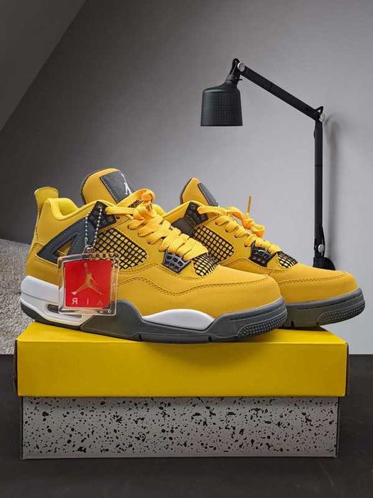 Jordan_4_Retro_Lightning_Rozmiar 37.5