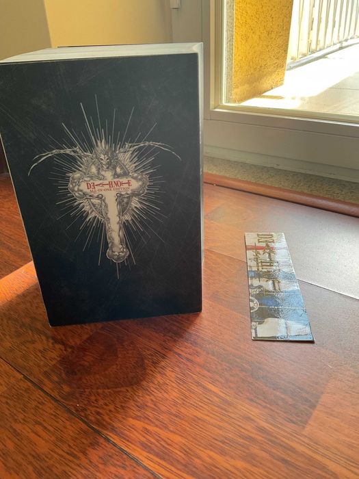 Death Note All-in-One Edition – Como Novo + Ponto de Livro