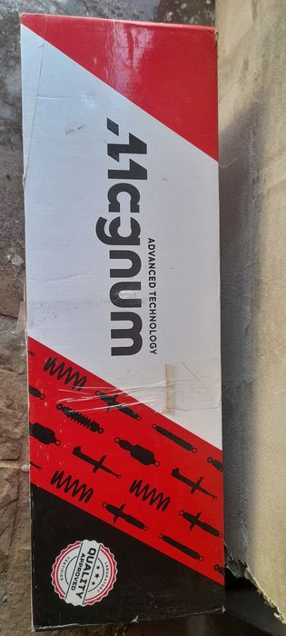 Амортизатор передній MAGNUM ТECHNOLOGY. НОВИЙ. Wolksvagen, Skoda Octav