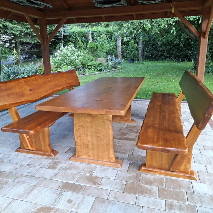 Zestaw mebli ogrodowych stół + 2 ławki