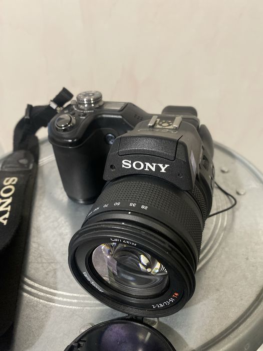цифровой фотоаппарат Sony Cyber-shot DSC-F828